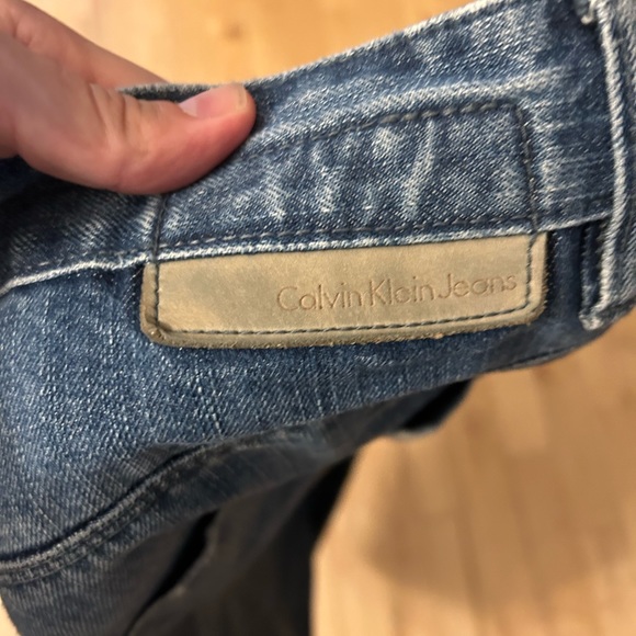 Calvin Klein One Slouchy Slim Jean Shorts - Picture 3 of 4